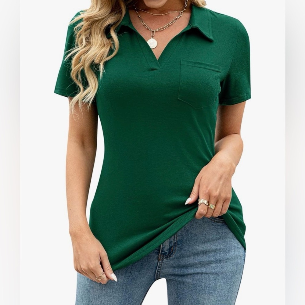 Women’s Classic V-Neck Pocket Polo Top - Green size large. Nwt